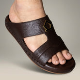 X 027 - XeeGo | Premium Pebble-Grain Slide in Brown