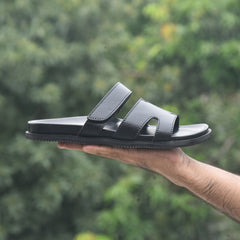 XeeGo X-119 | Men’s Pure Leather Chappal - Black