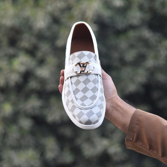 X-030: XeeGo Men's White Checkered Loafer - White Check